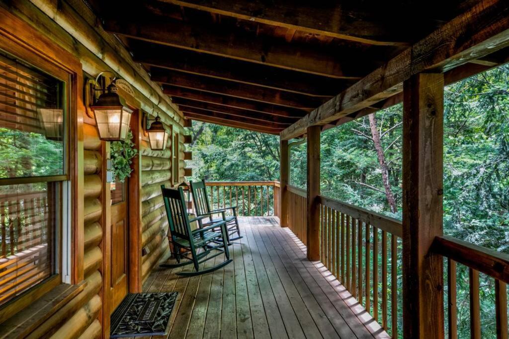 סביירוויל Nice View Fireplace, Hot Tub, Porch Bed, Private מראה חיצוני תמונה
